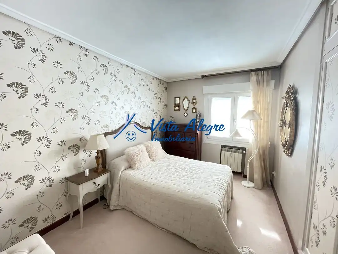 Schlafzimmer von Wohnung zum Verkauf in Haro mit Klimaanlage, Heizung und Parkett