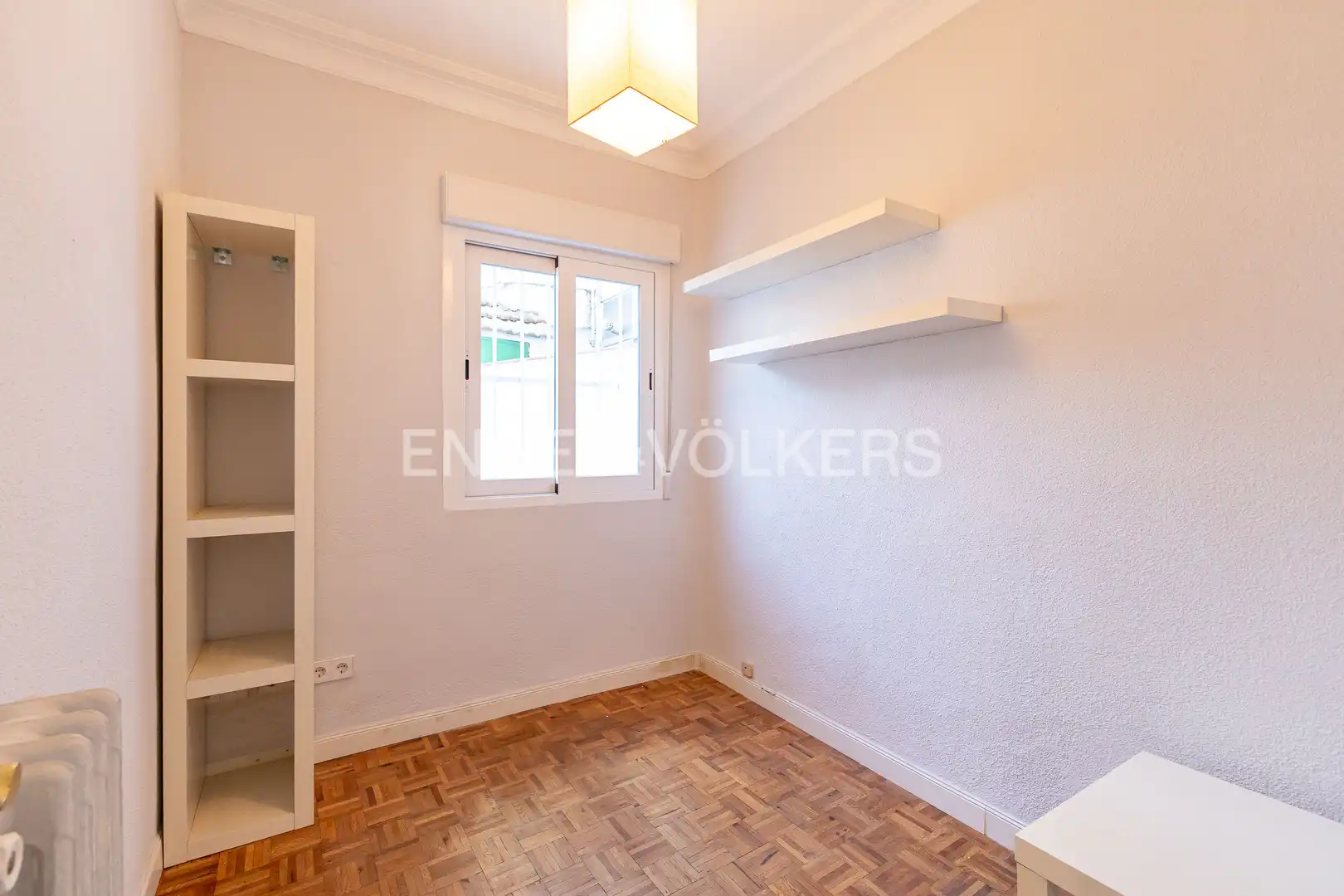 Schlafzimmer von Wohnung zur Miete in Madrid mit Klimaanlage, Heizung und Parkett