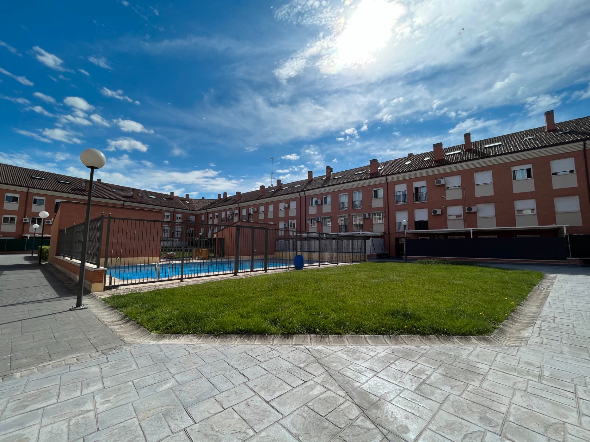 Piscina de Pis en venda en Ajalvir amb Calefacció i Piscina comunitària