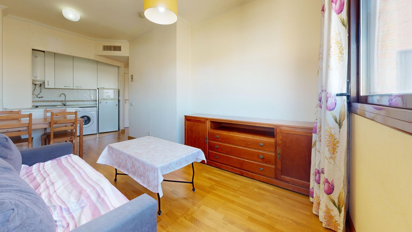 Bedroom of Flat to rent in  Madrid Capital  with Air Conditioner and Heating