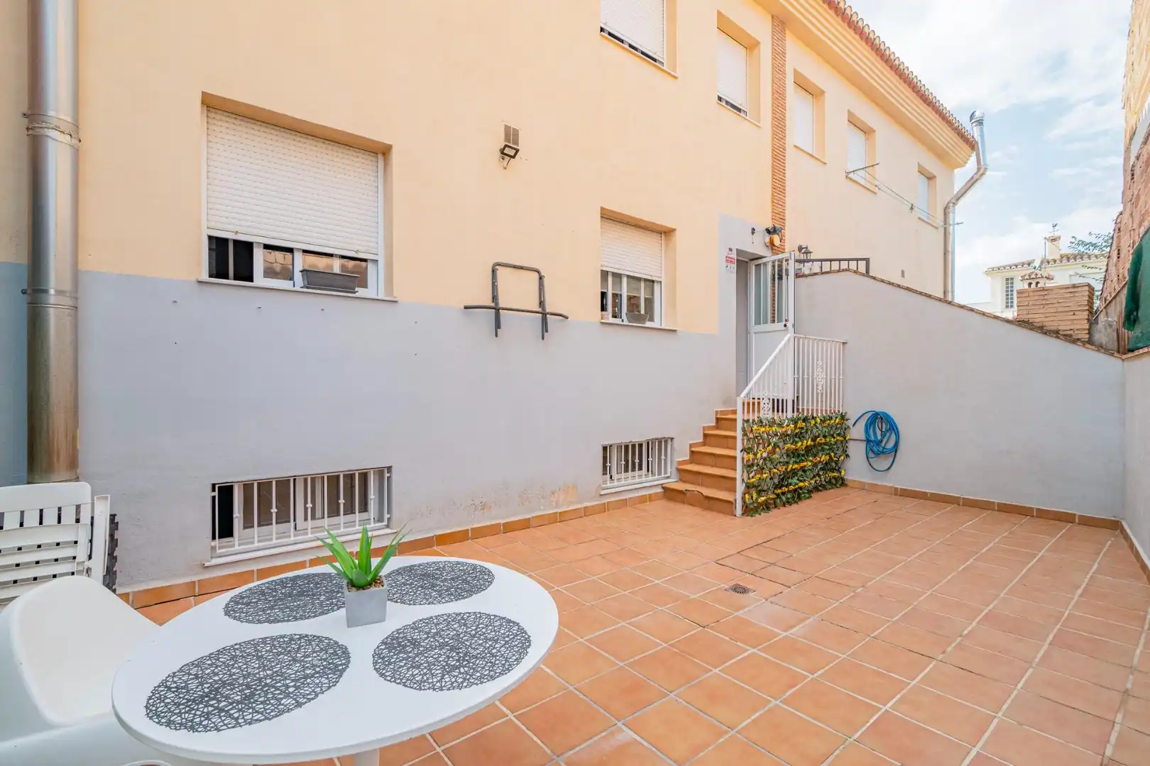 Vista exterior de Casa o chalet en venta en Pulianas
