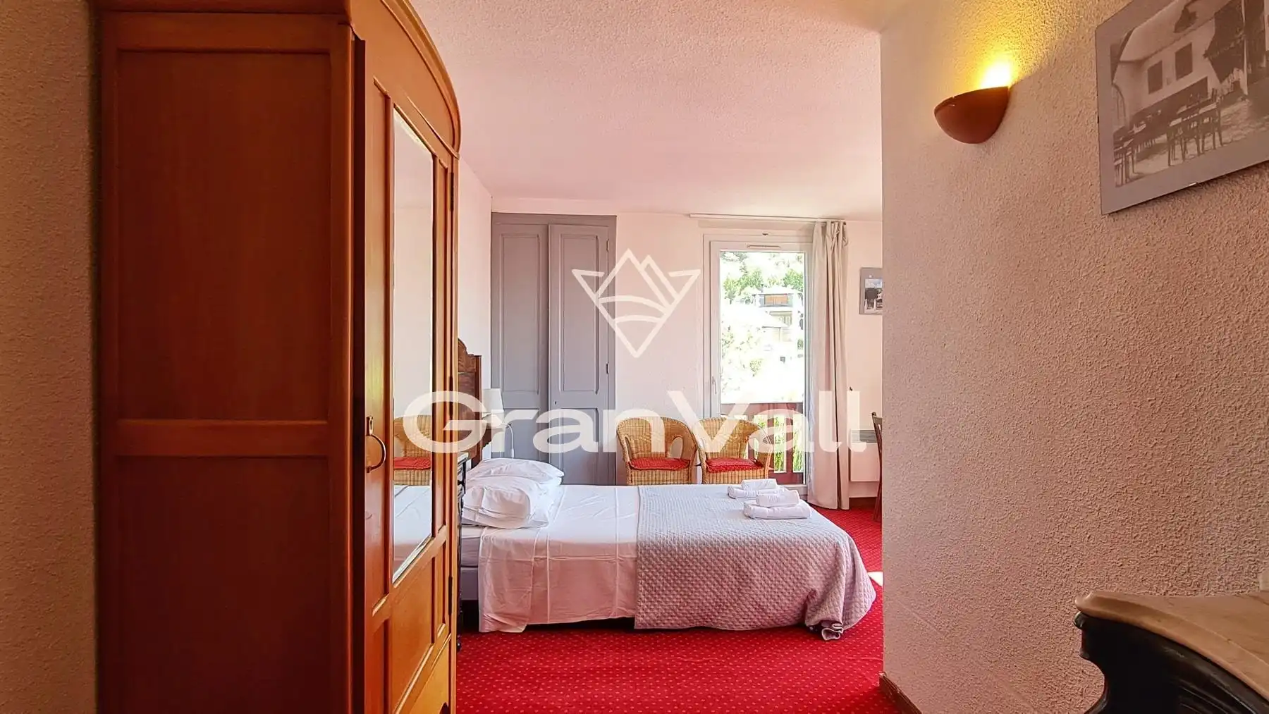Habitación de Edificio en venta en Latour - de - Carol