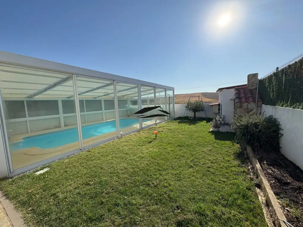 Piscina de Casa o chalet en venta en Arapiles con Calefacción, Jardín privado y Trastero