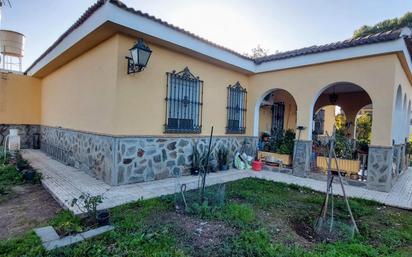 Exterior view of House or chalet for sale in Dos Hermanas  with Air Conditioner, Private garden and Terrace