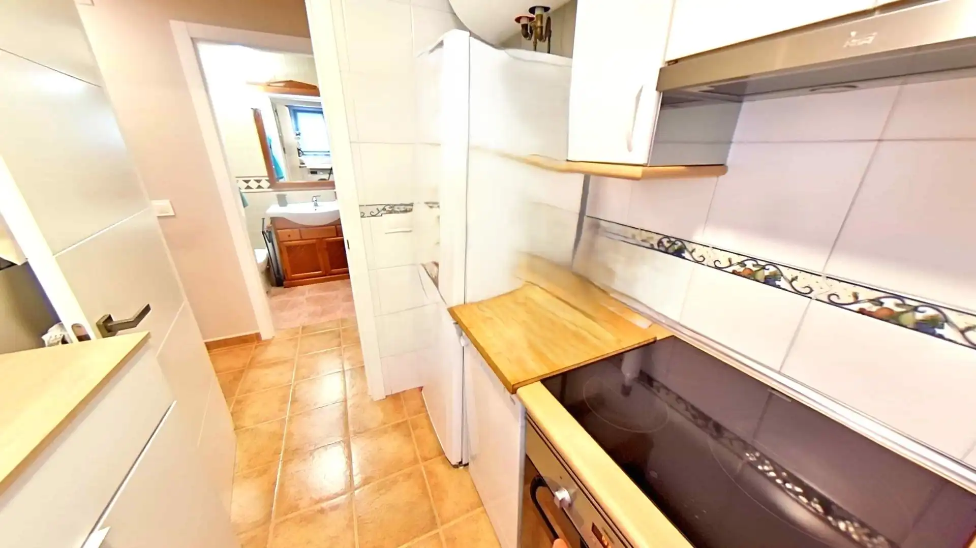 Kitchen of Flat for sale in Paracuellos de Jarama  with Air Conditioner, Terrace and Balcony