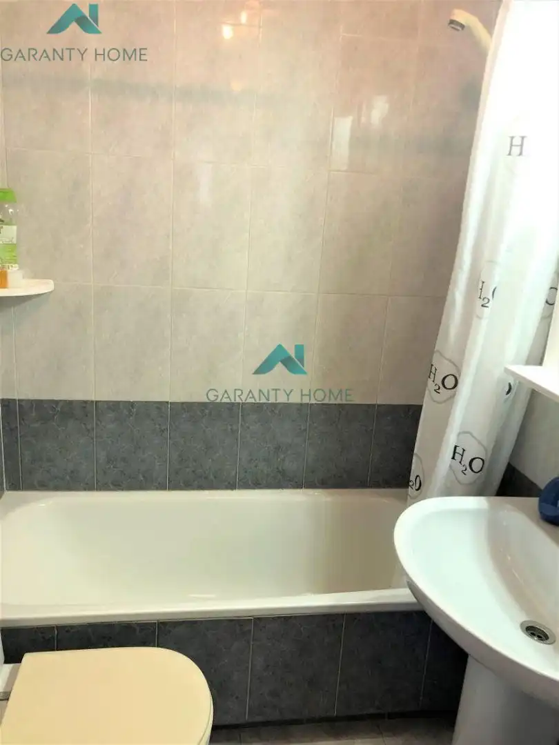 Bany de Pis de lloguer en Noja amb Jardí privat, Terrassa i Piscina comunitària