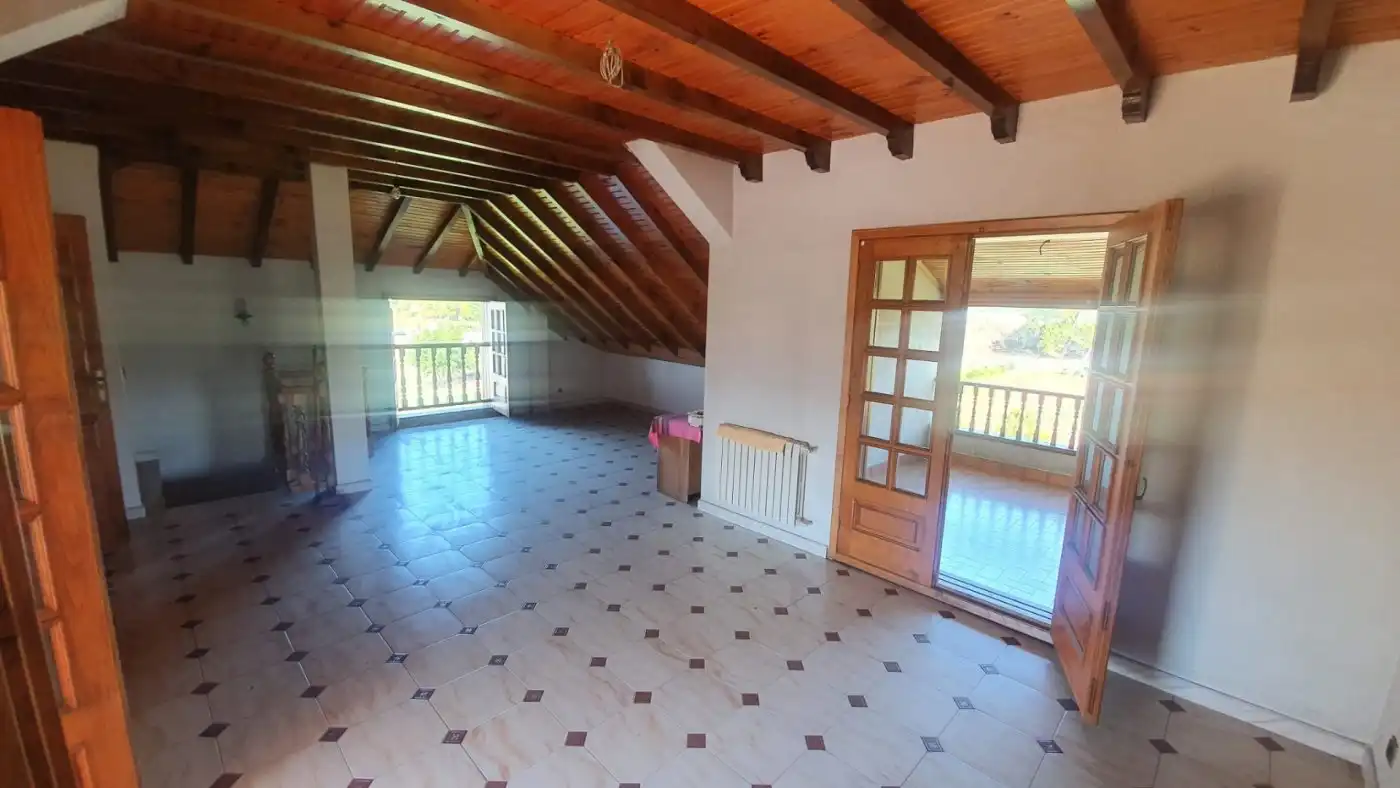 Sala d'estar de Casa o xalet en venda en Ponferrada amb Calefacció, Jardí privat i Terrassa