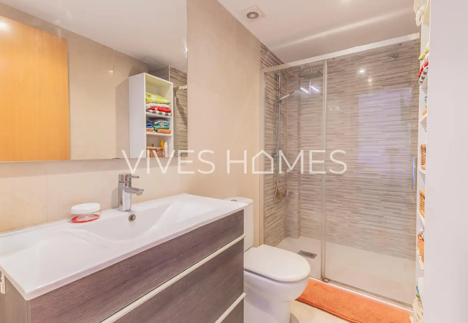 Badezimmer von Wohnung zum Verkauf in Arenys de Mar mit Heizung, Terrasse und Möbliert