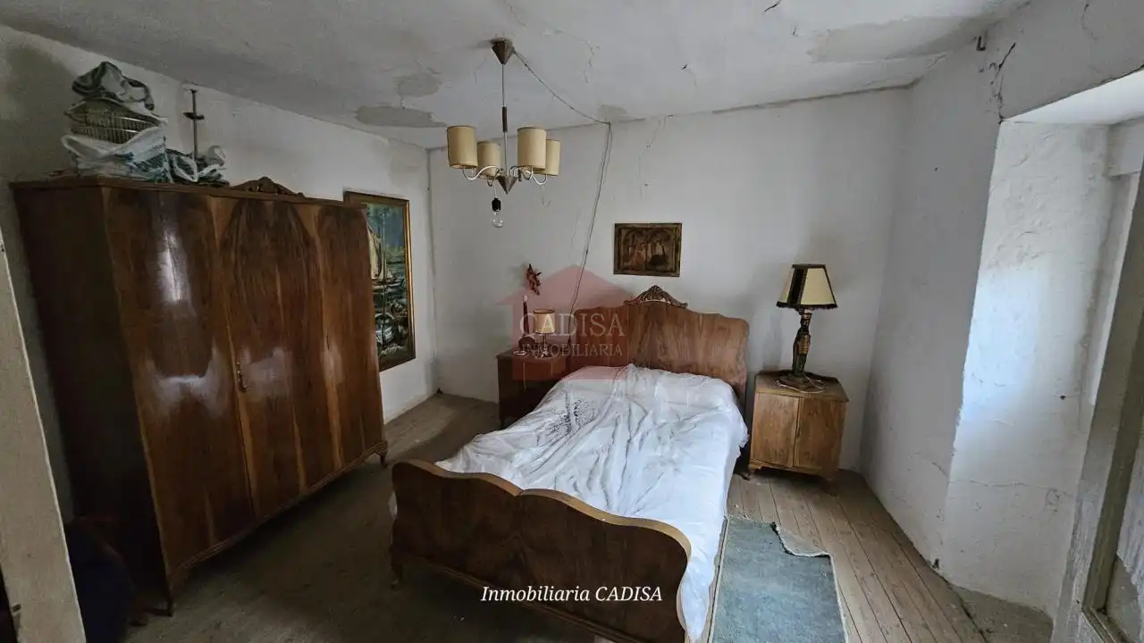 Dormitori de Casa o xalet en venda en Hinojosa de Duero amb Calefacció, Jardí privat i Traster