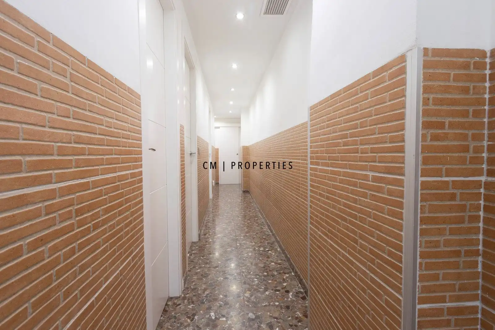 Flat for sale in Valencia  with Air Conditioner, Heating and Terrace