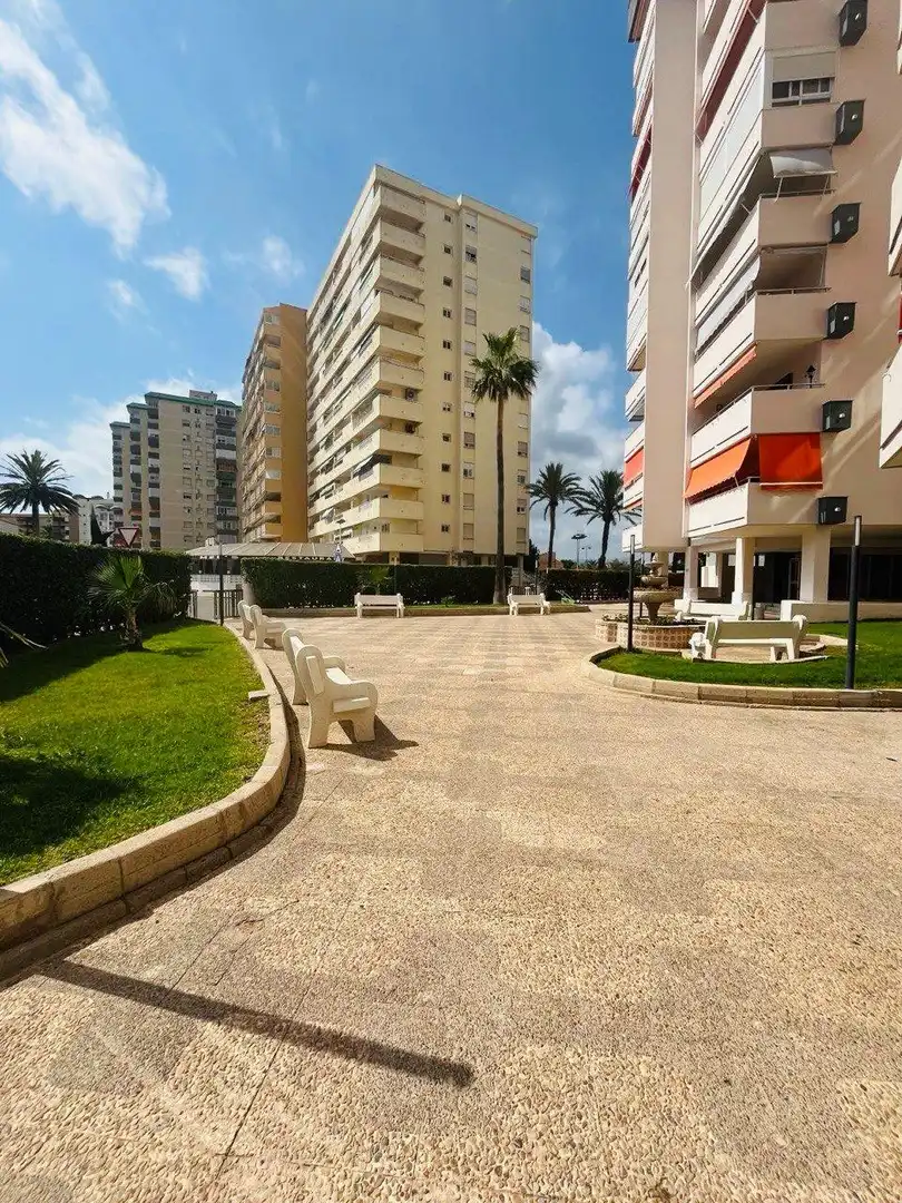Exterior view of Flat for sale in Sueca  with Air Conditioner, Private garden and Storage room
