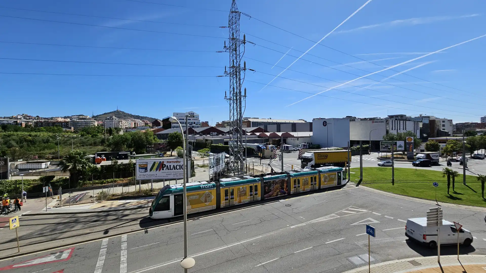 Außenansicht von Büro zur Miete in Sant Joan Despí mit Klimaanlage und Alarm