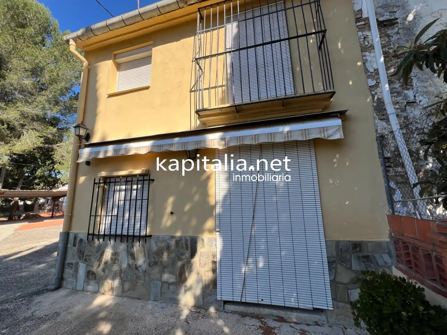 Exterior view of Houses for sale in Ontinyent  with Private garden and Swimming Pool