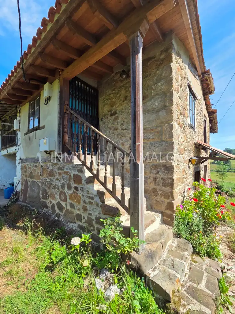 Houses for sale in Colunga  with Private garden, Parquet flooring and Storage room