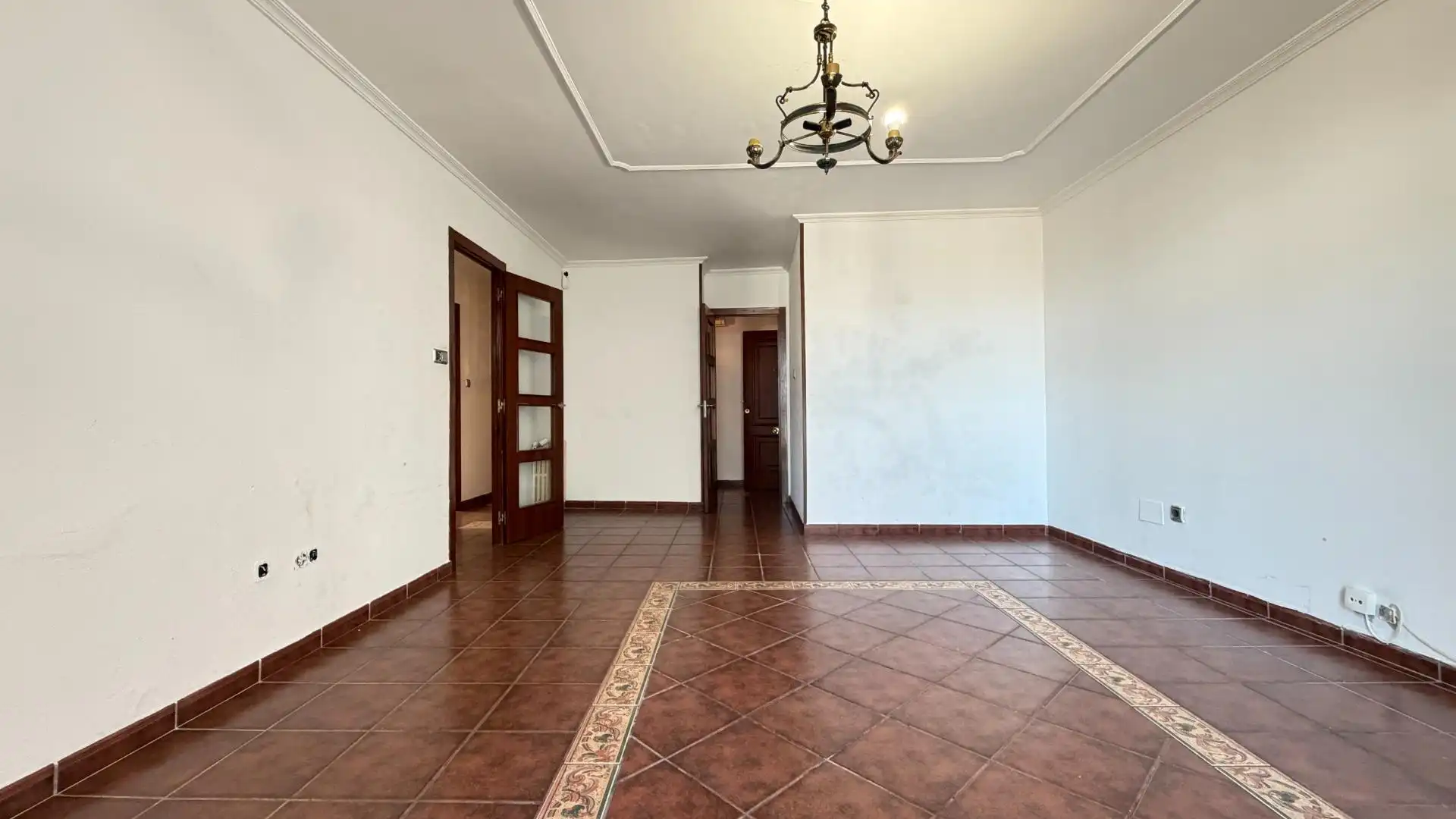 Living room of Flat for sale in Vigo   with Heating, Terrace and Balcony