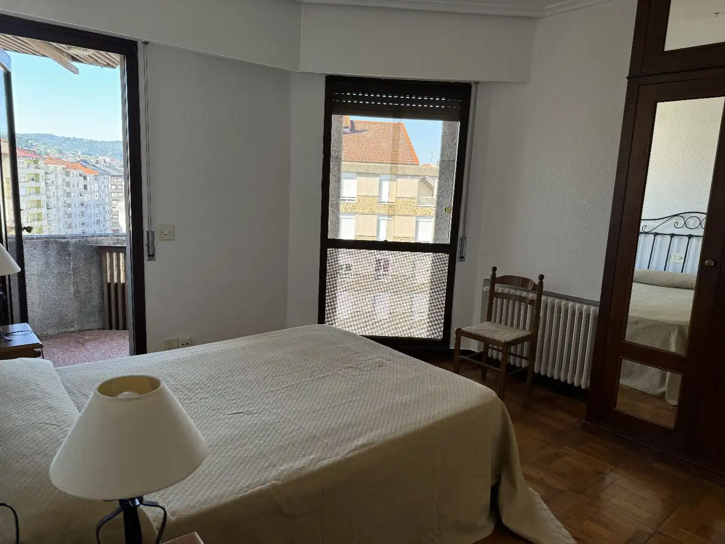 Schlafzimmer von Wohnung zum Verkauf in Ourense Capital  mit Balkon