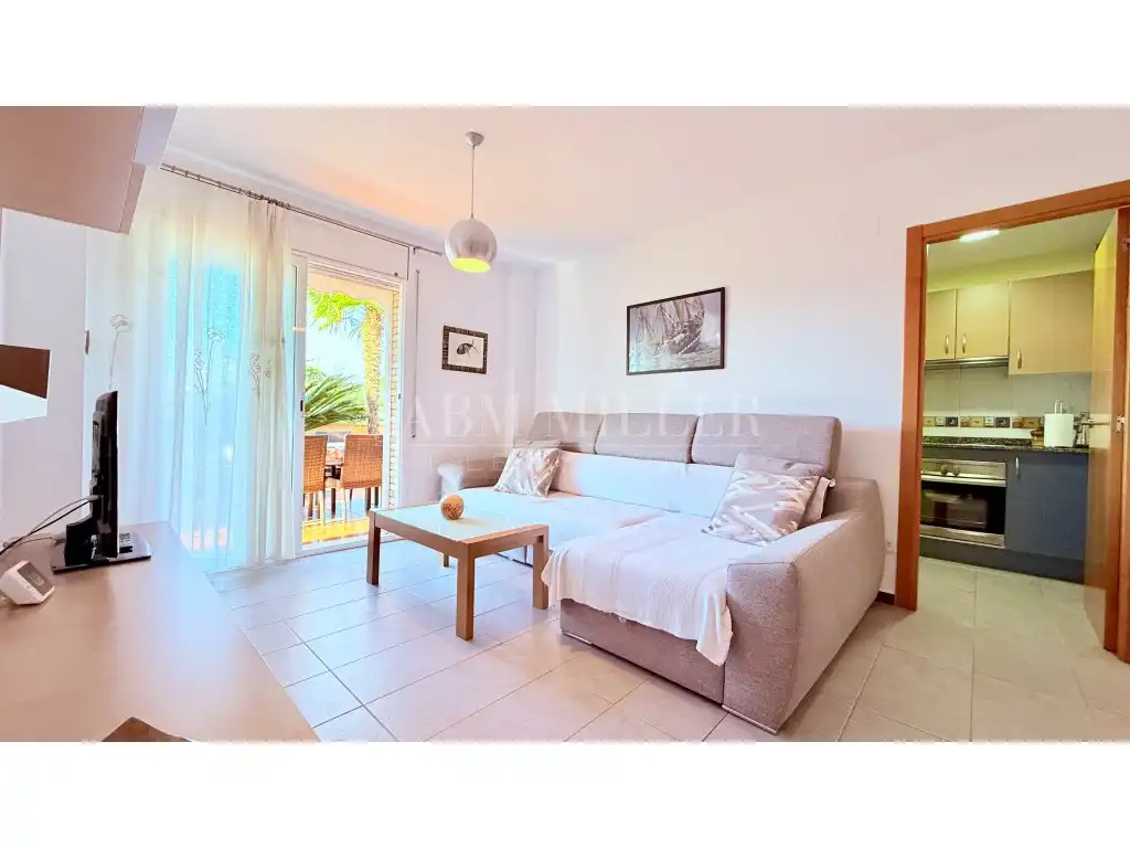 Living room of Ground floor for sale in L'Estartit  with Air Conditioner, Swimming Pool and Furnished