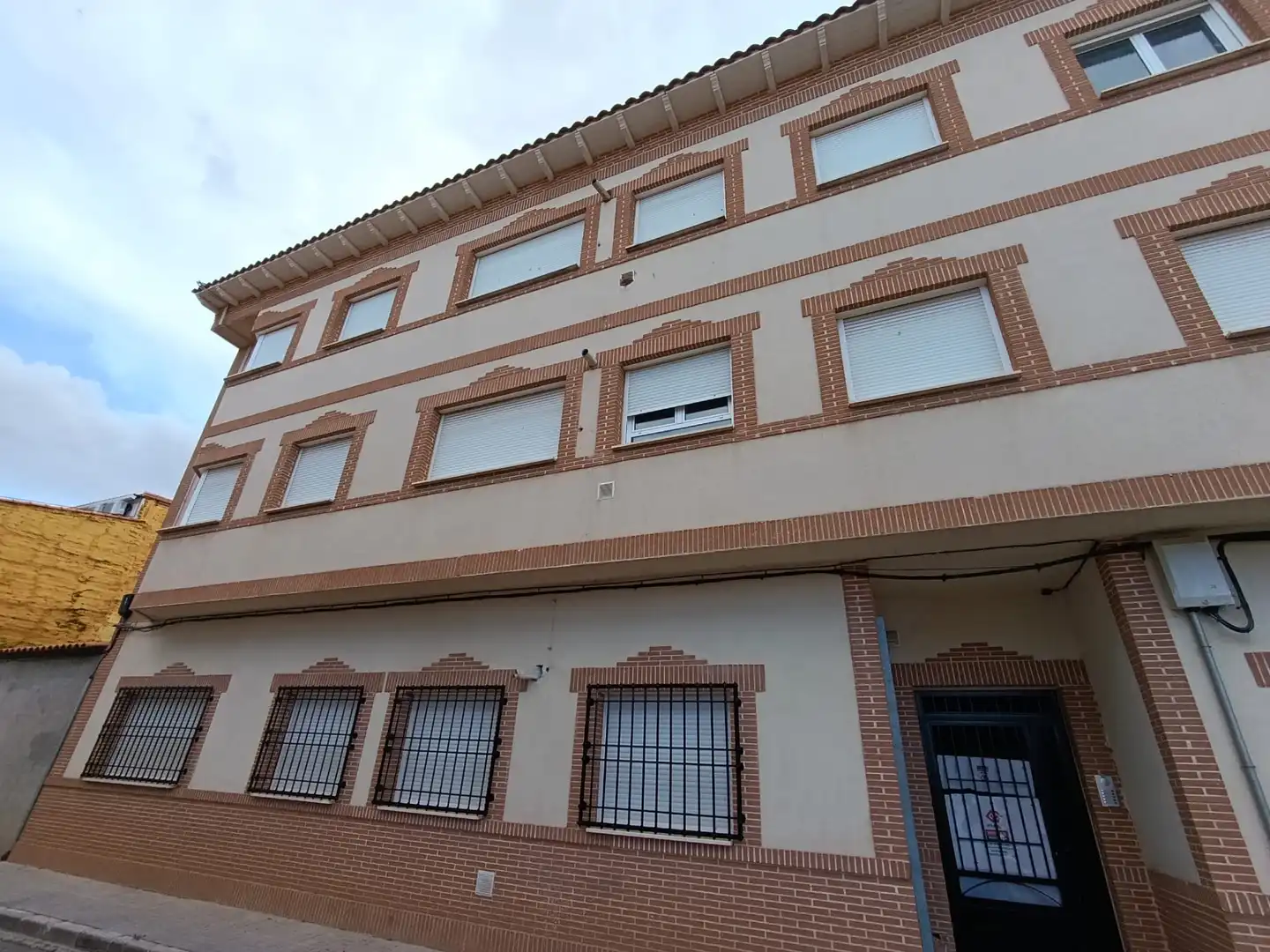 Exterior view of Flat for sale in Argamasilla de Alba  with Terrace