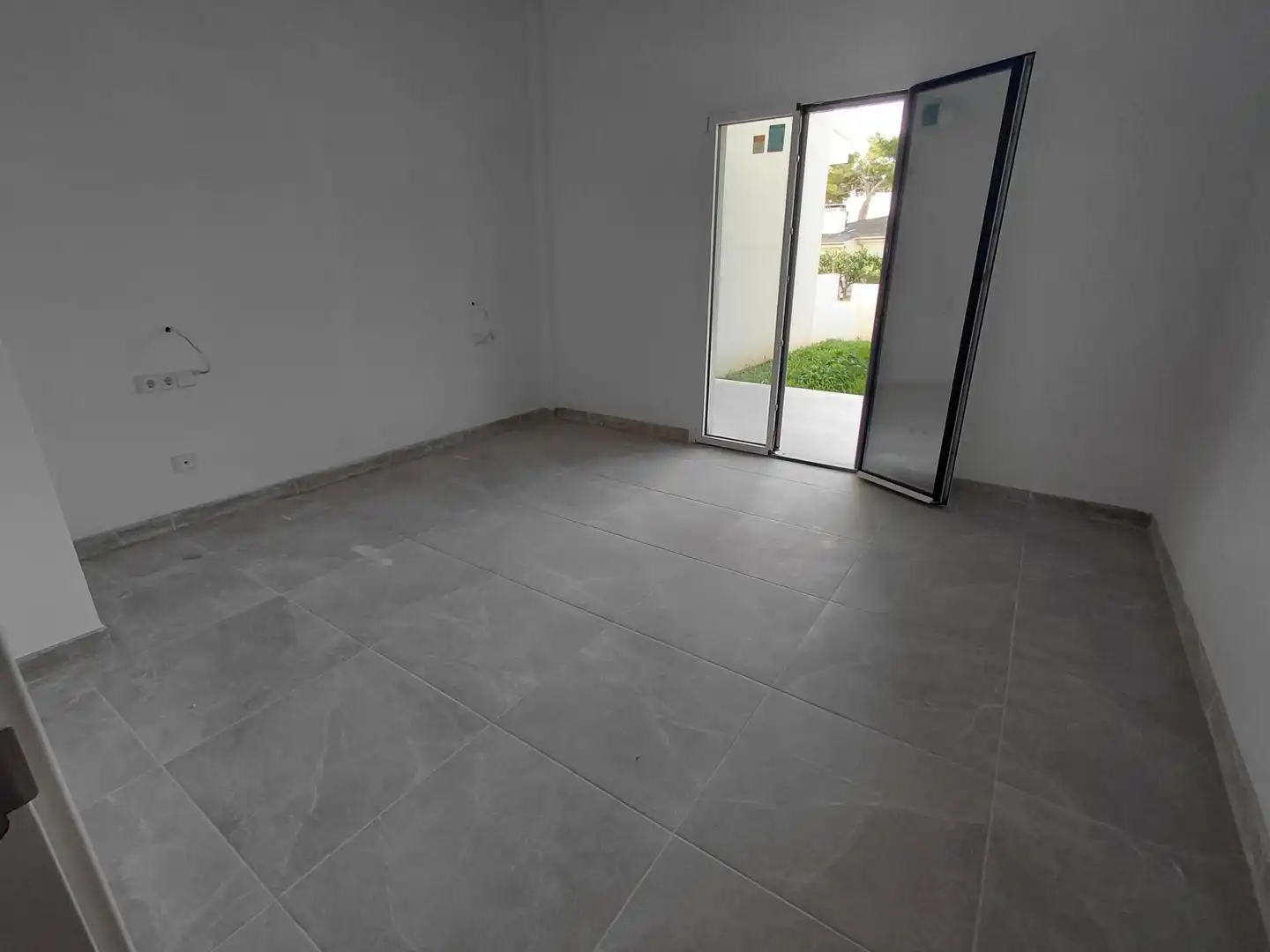 Bajo con jardín en venta en Calle Pintor Miquel Vives, imagen 11