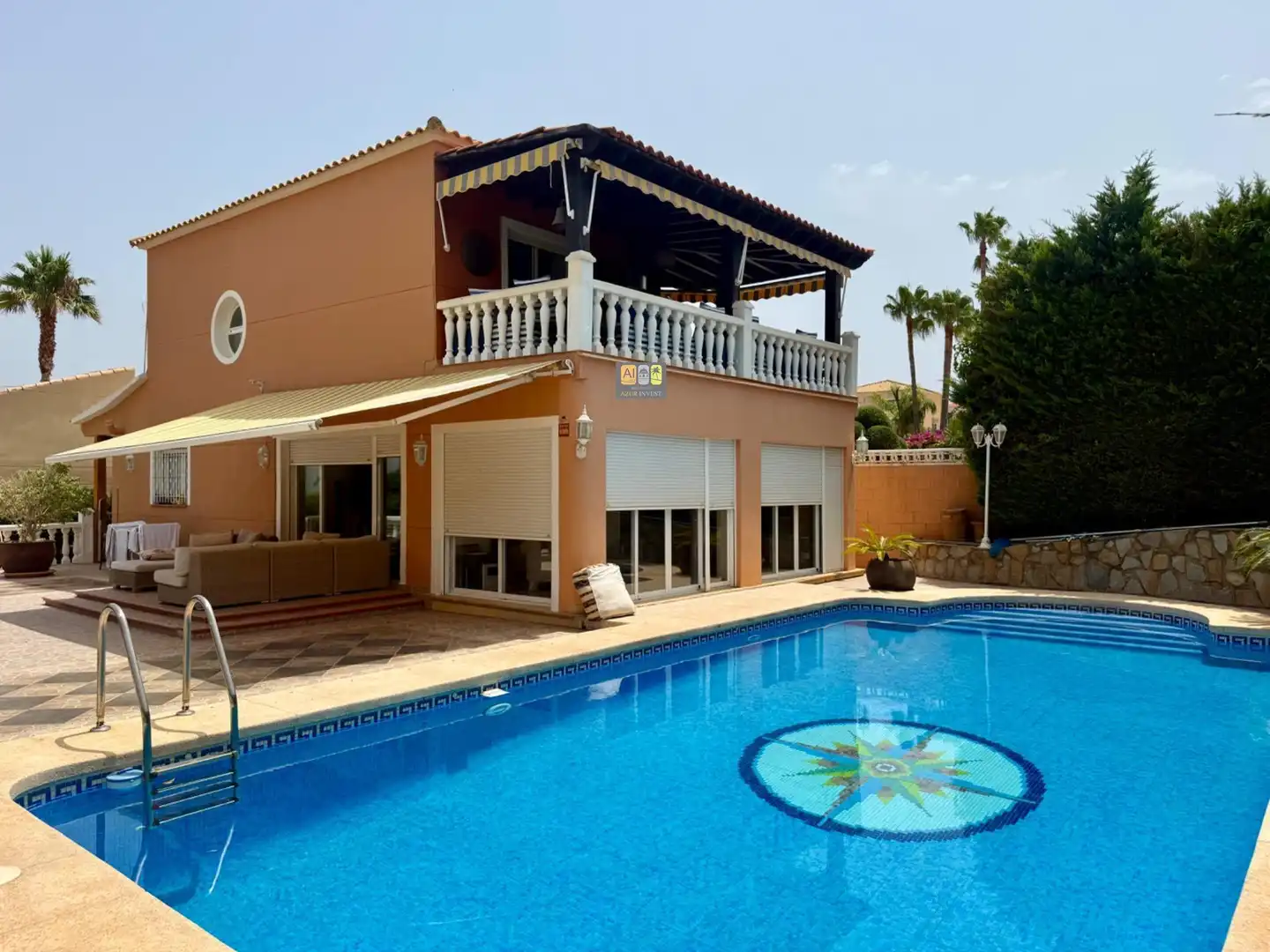 Vista exterior de Casa o xalet en venda en La Nucia amb Aire condicionat, Calefacció i Jardí privat