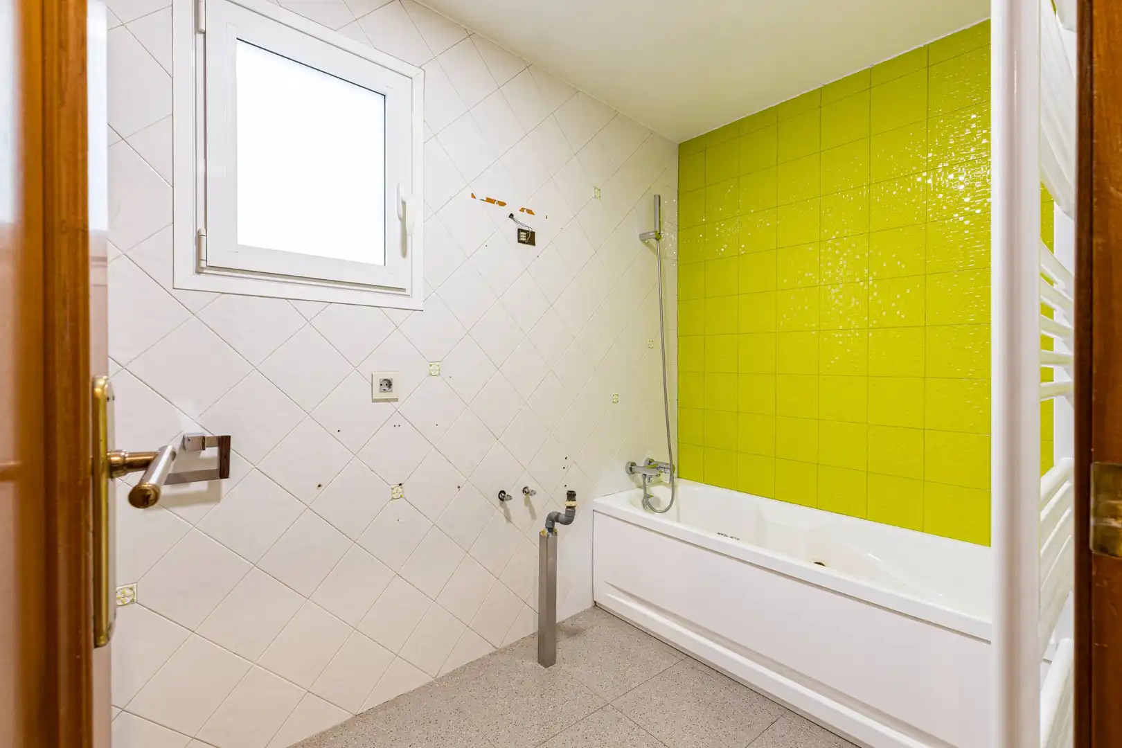 Bathroom of Flat for sale in Sur