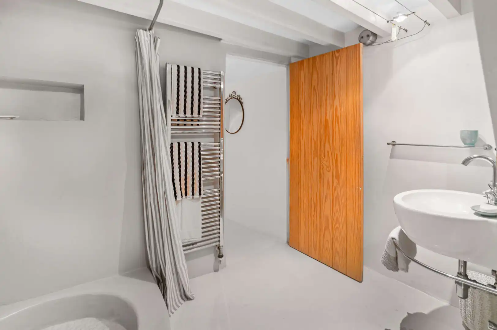 Badezimmer von Erdgeschoss zum Verkauf in  Palma de Mallorca mit Klimaanlage, Parkett und Möbliert