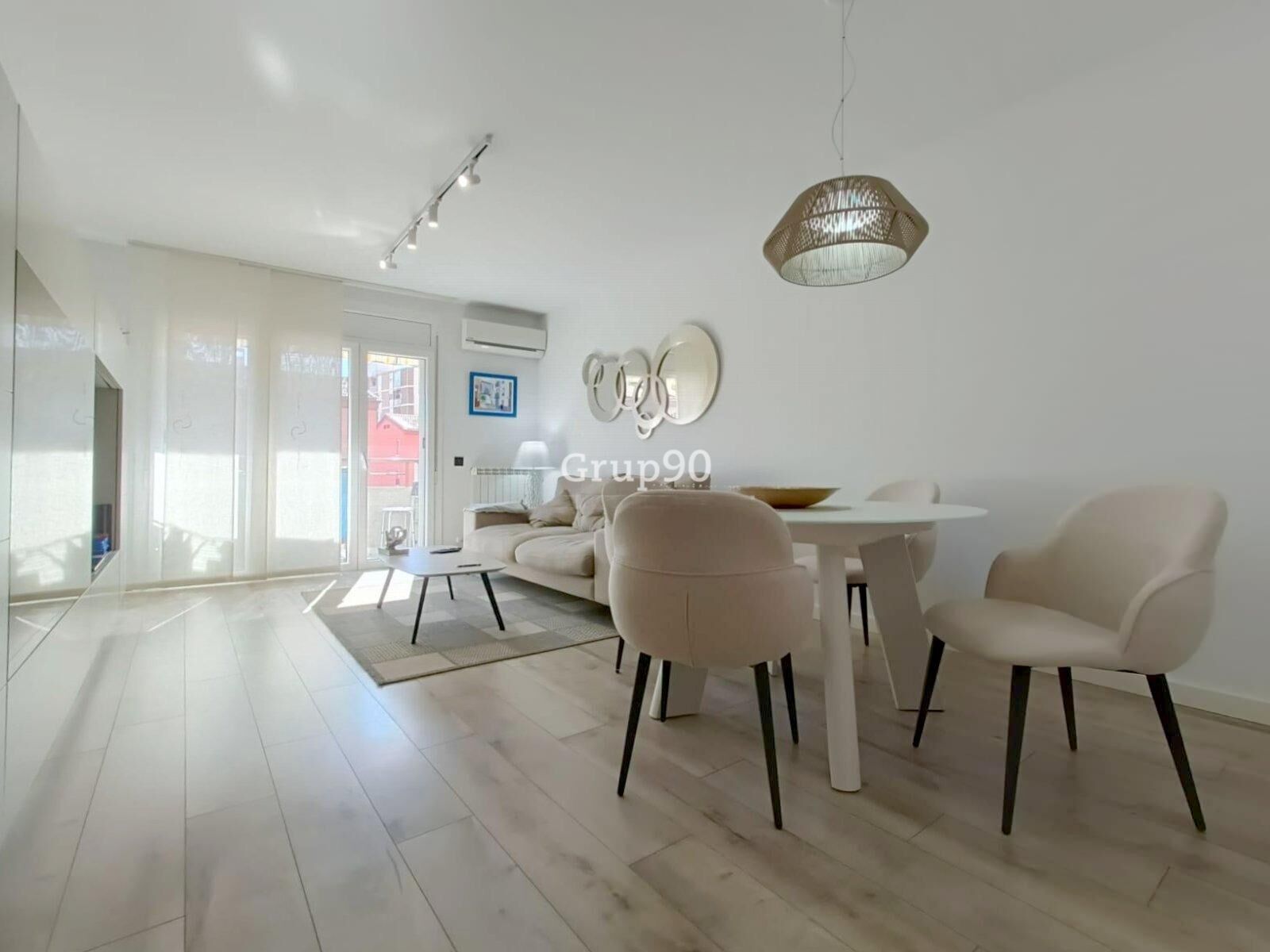 Living room of Flat for sale in  Lleida Capital  with Air Conditioner, Heating and Parquet flooring
