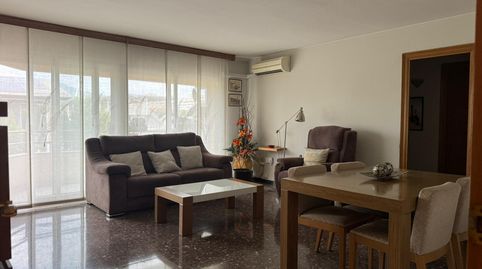 Amplio piso ideal para familias PARKING INCLUIDO (VIVIENDA VPO , NO INVERSORES)