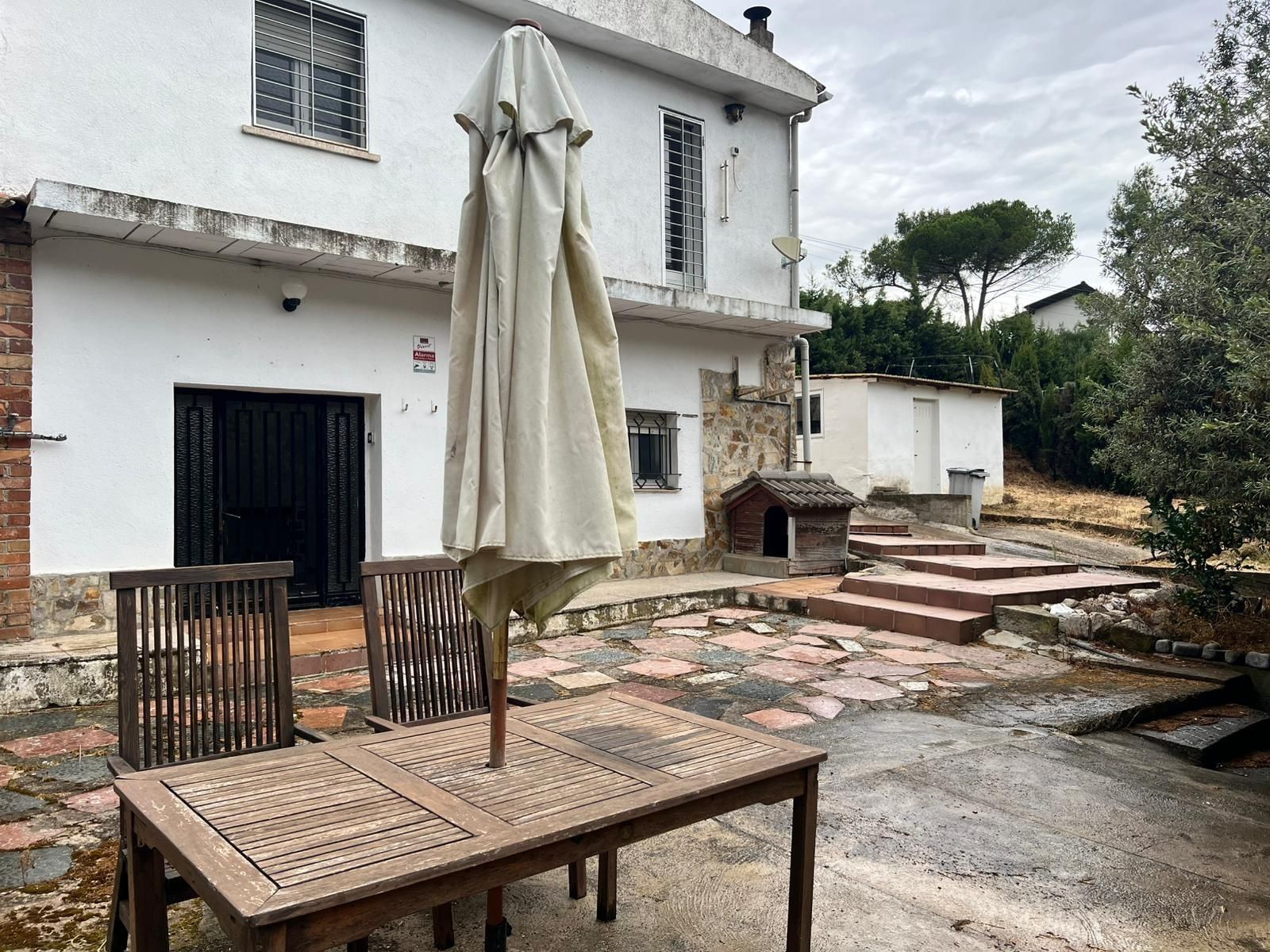 Vista exterior de Casa o xalet en venda en Vilanova del Vallès amb Calefacció, Jardí privat i Traster
