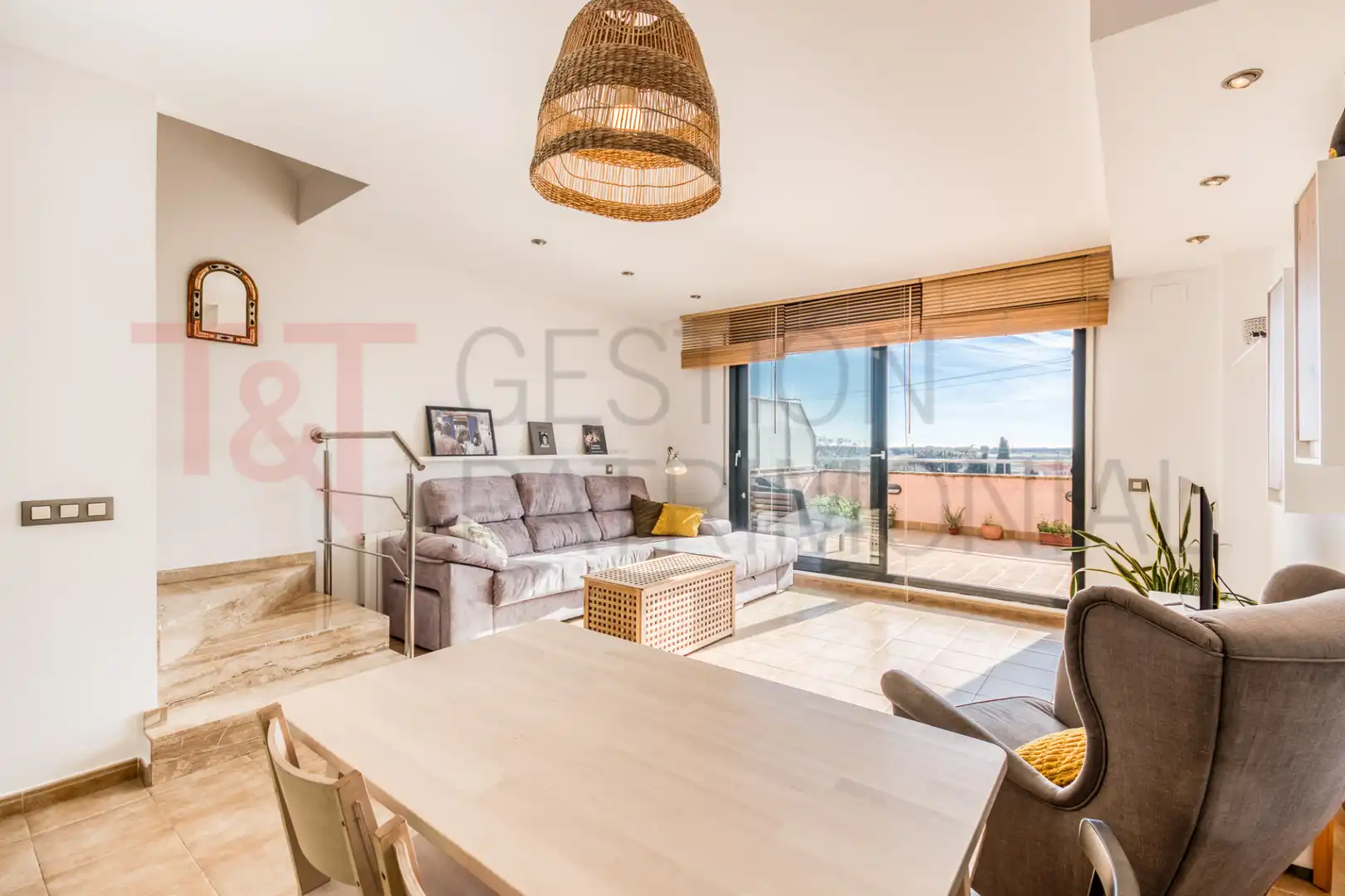 Sala de estar de Casa adosada en venta en Castellet i la Gornal con Calefacción, Terraza y Horno