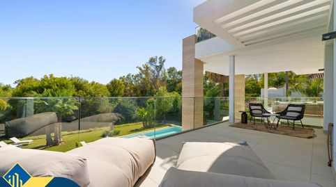 Villa con piscina privada en la provincia de Málaga, en Marbella, en la zona de Nueva Andalucía. 6 habitaciones | 611 m² | 1.5 kil, imatge 5