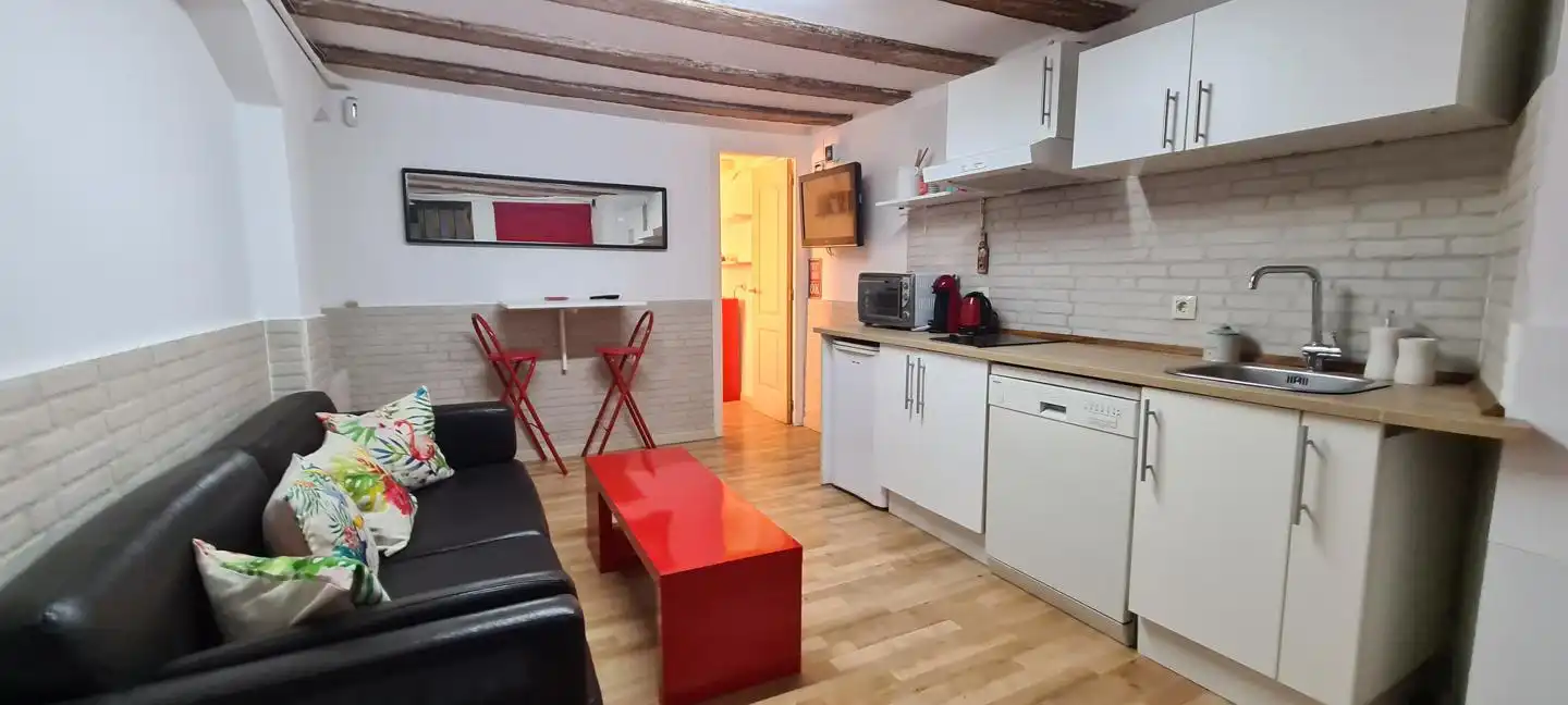 Ground floor for rent in calle dels Petons, Sant Pere, Sta. Caterina i la Ribera