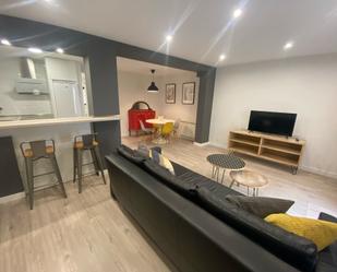Sala d'estar de Pis en venda en Burgos Capital amb Calefacció, Parquet i Moblat