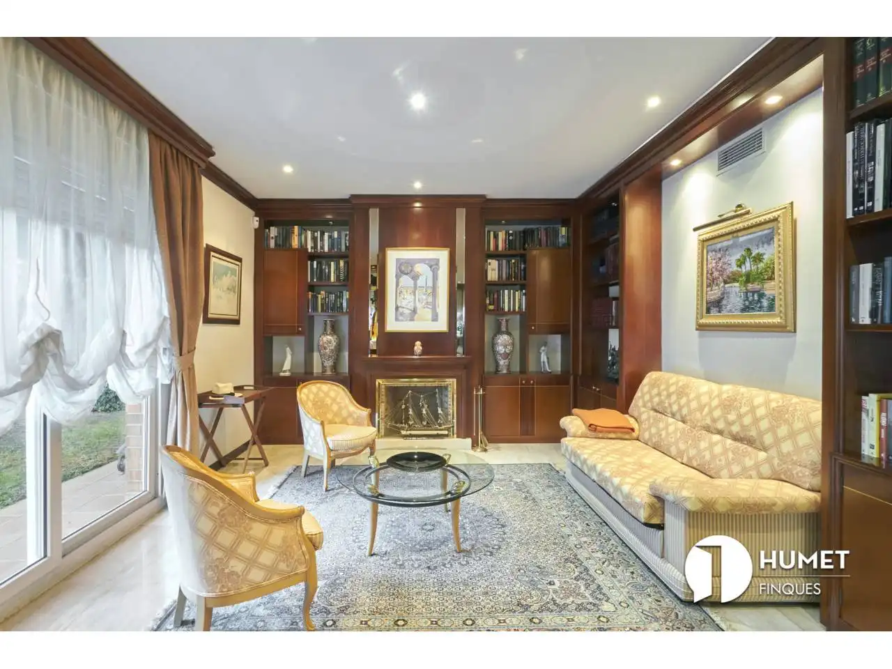Living room of Houses for sale in Sant Cugat del Vallès  with Air Conditioner, Heating and Private garden