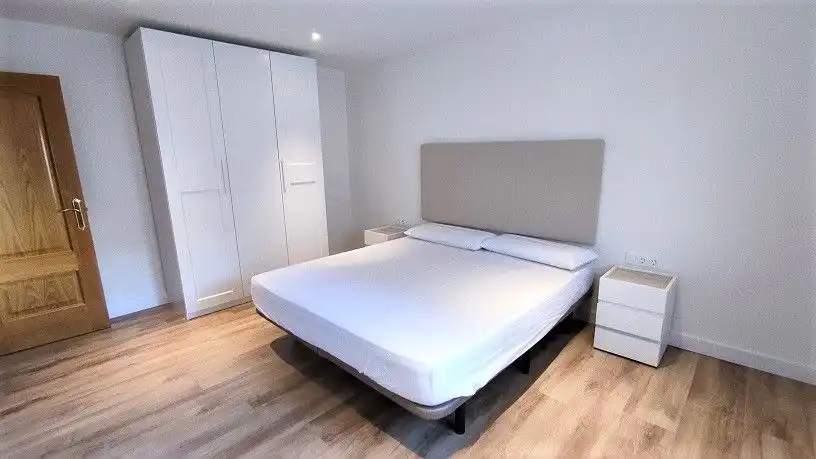 Habitación de Piso de alquiler en Elche / Elx con Aire acondicionado, Calefacción y Parquet