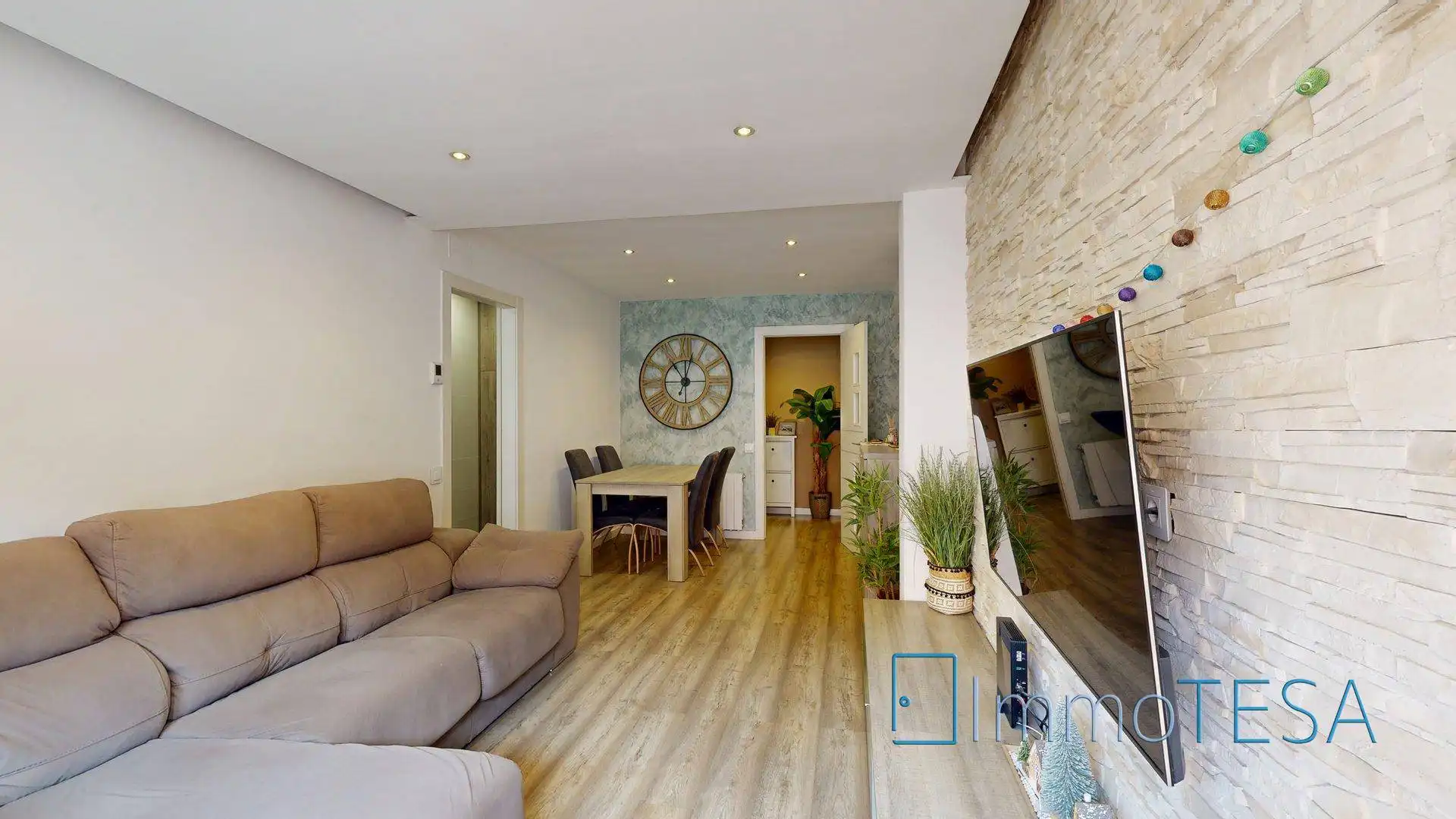 Living room of Flat for sale in Sabadell  with Air Conditioner, Heating and Parquet flooring