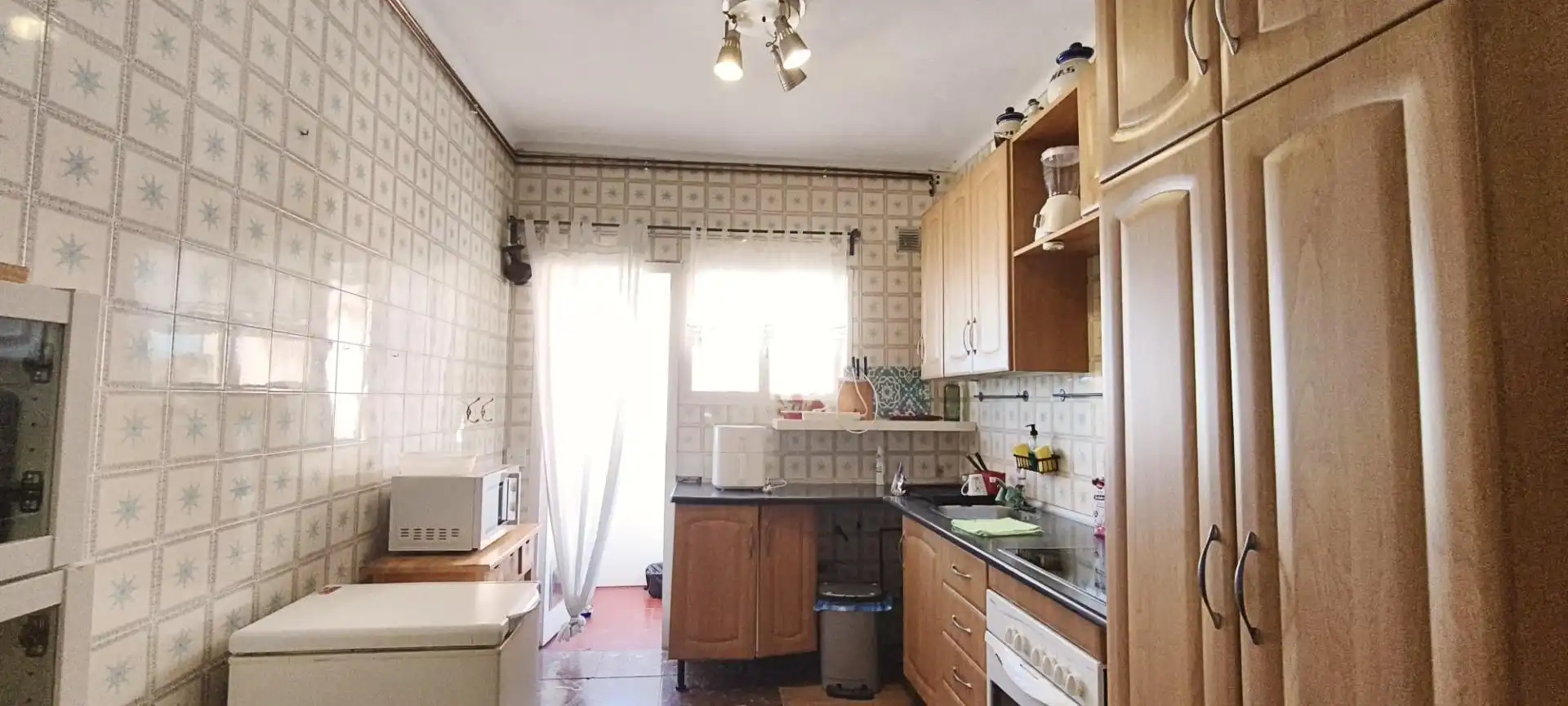 Cocina de Piso en venta en Cádiz con Terraza y Trastero