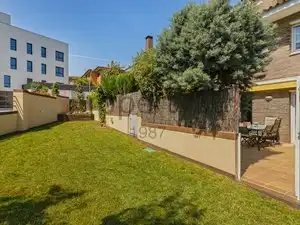 Jardín de Casa adosada en venta en Sant Cugat del Vallès con Aire acondicionado, Calefacción y Jardín privado