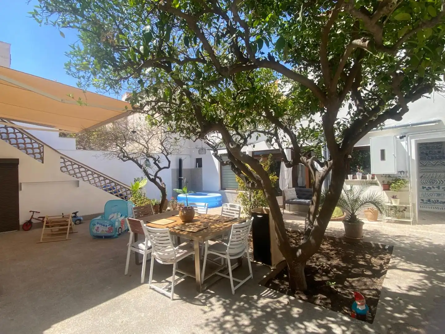 Terrace of Ground floor for rent in Llevant
