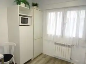 Habitación de Piso de alquiler en Gijón  con Calefacción, Parquet y Amueblado