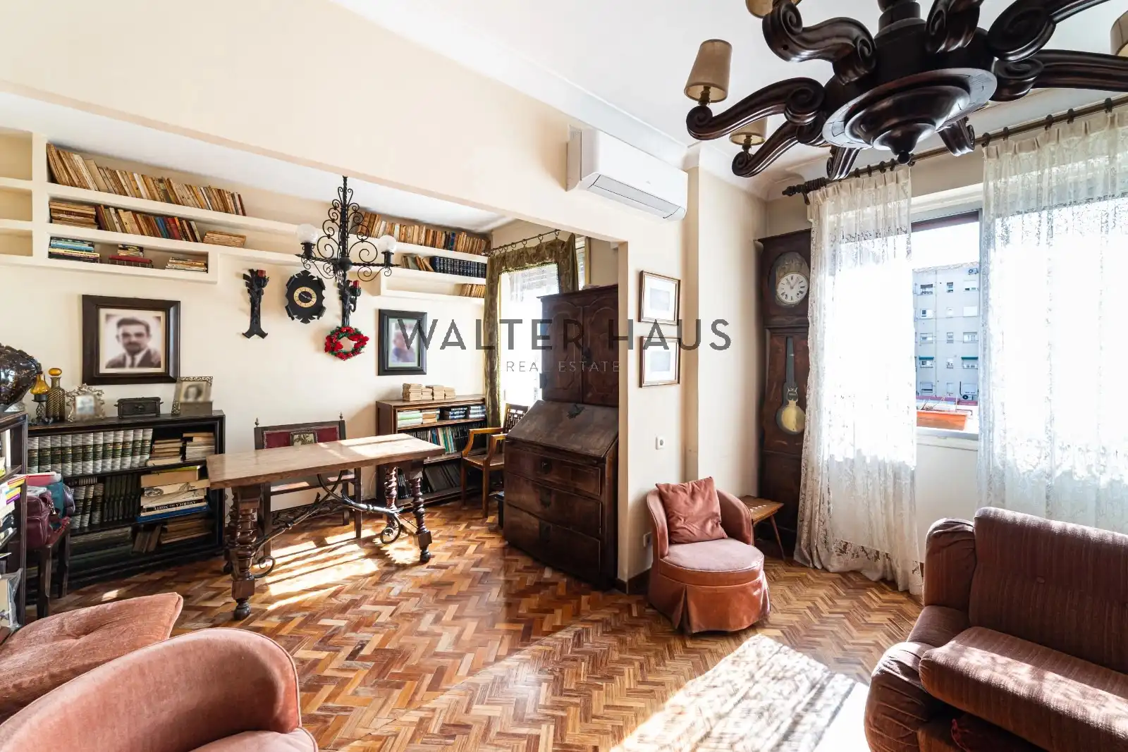 Living room of Flat for sale in Madrid  with Air Conditioner and Heating