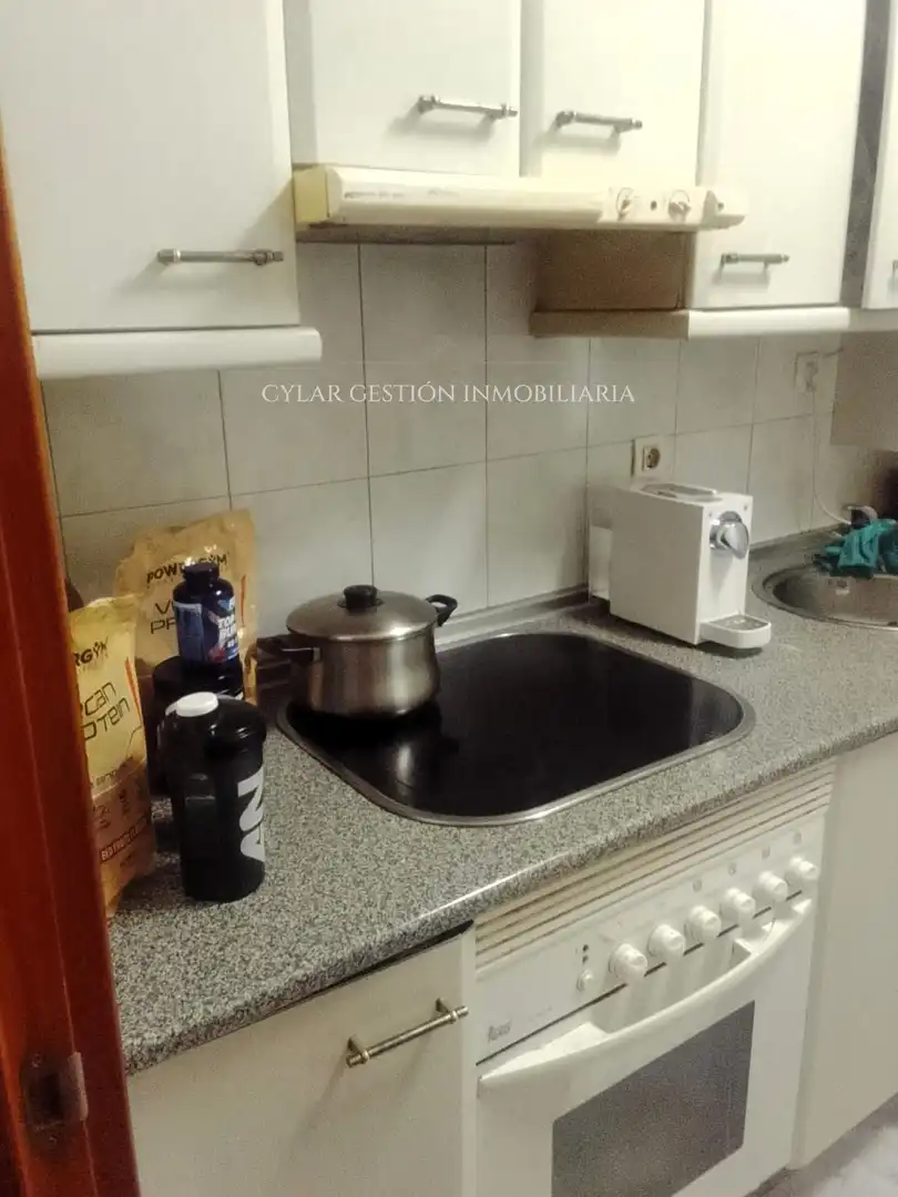 Cuina de Pis en venda en Salamanca amb Calefacció, Terrassa i Traster