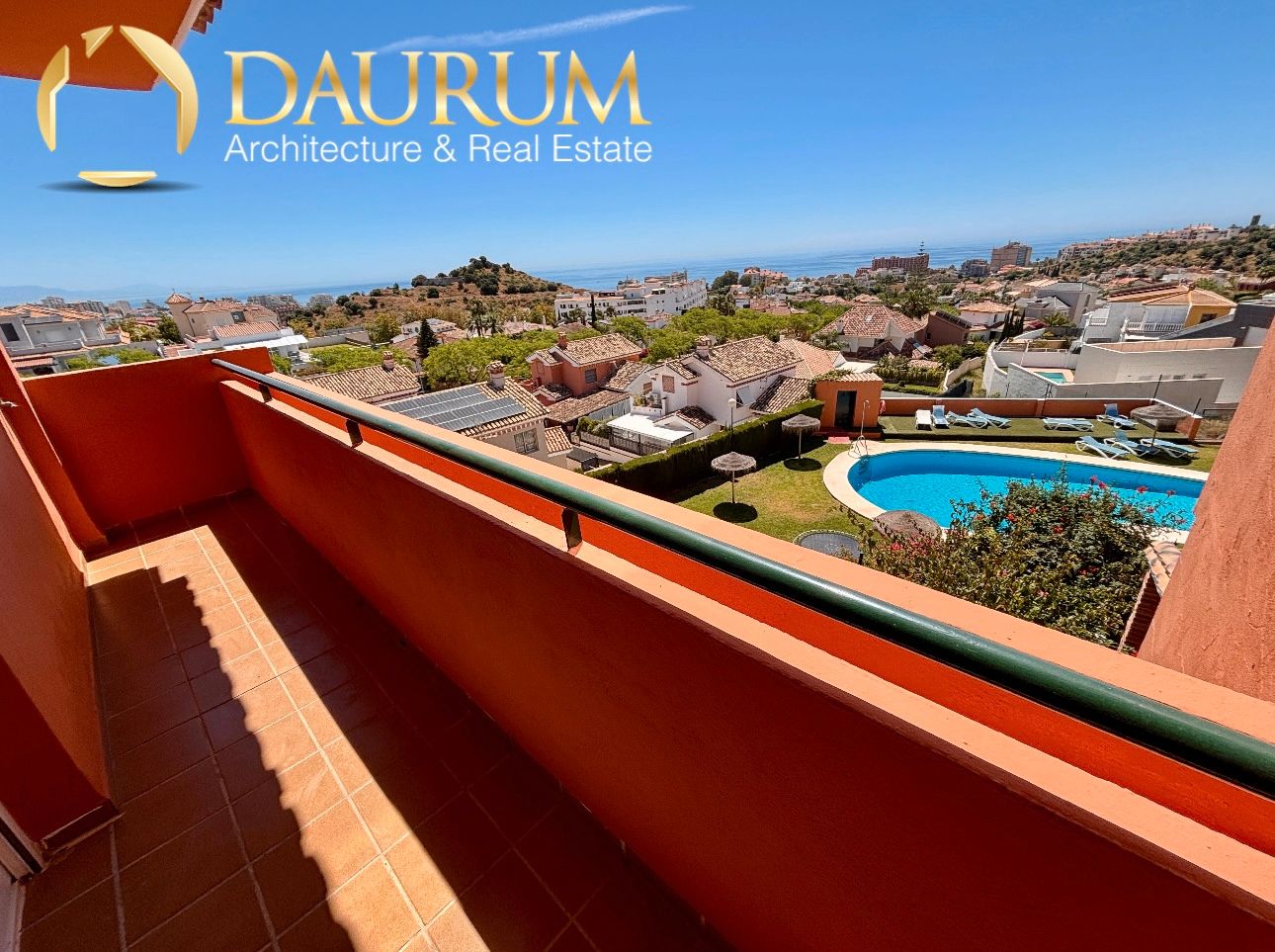 Vista exterior de Casa adosada en venta en Benalmádena con Aire acondicionado, Calefacción y Terraza