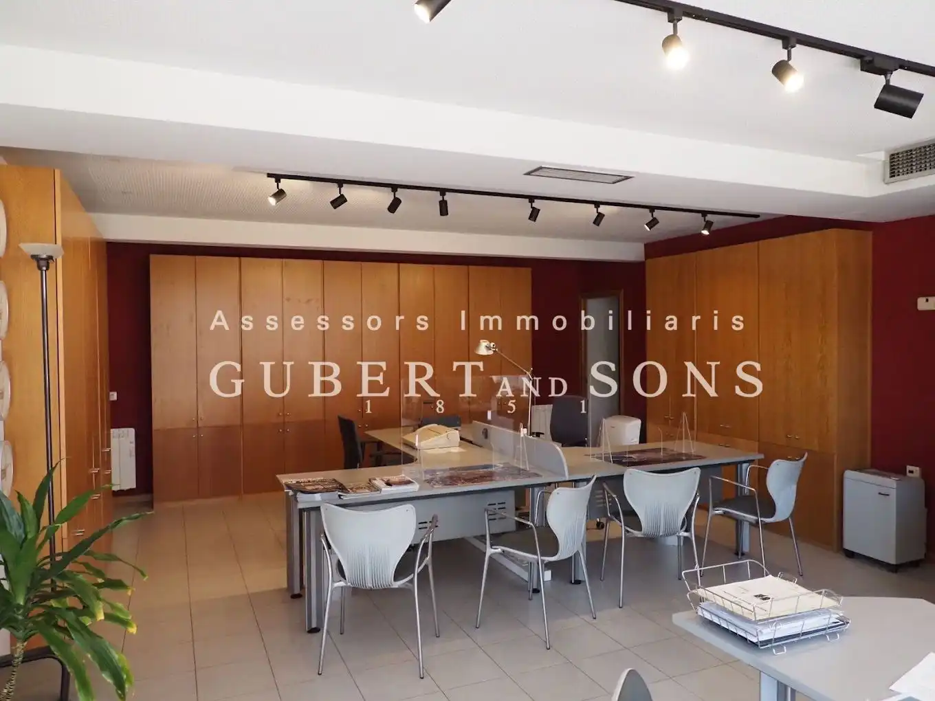 Local de lloguer en Palamós amb Aire condicionat i Moblat