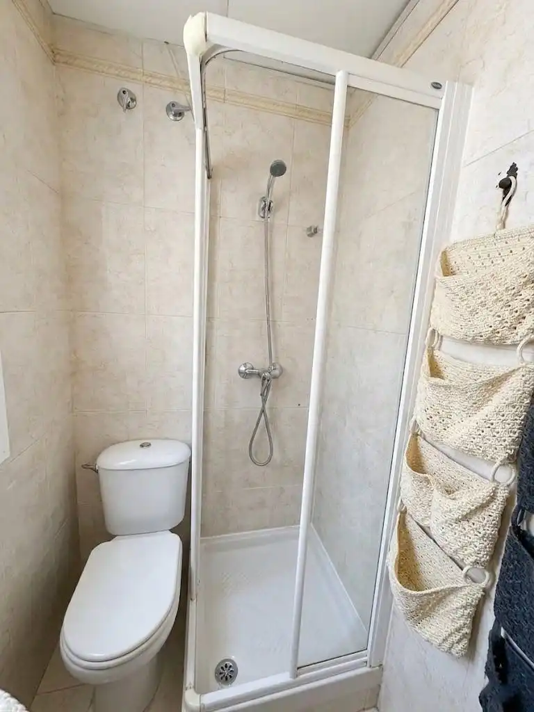 Bathroom of Apartments for sale in Málaga  with Terrace, Furnished and Balcony