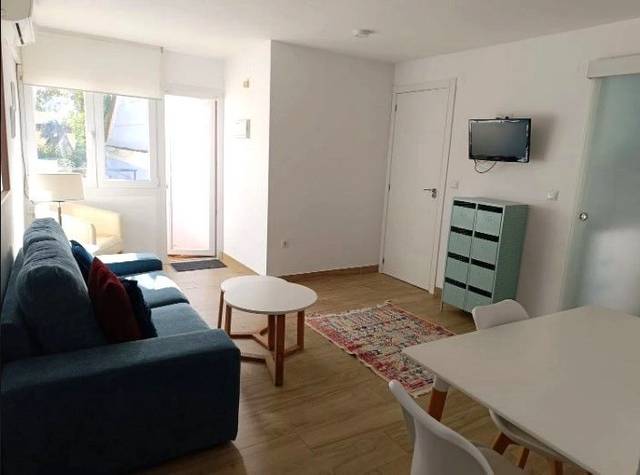 Piso en Alquiler en Juan Sebastian el Cano en Pedregalejo - Morlaco