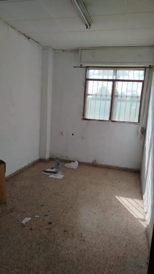 Local en venta en L'Olleria