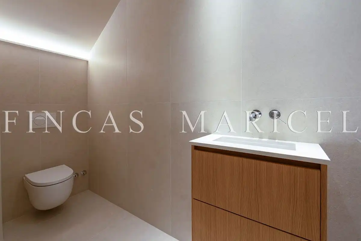 Bathroom of Houses for sale in Sitges  with Air Conditioner, Heating and Private garden