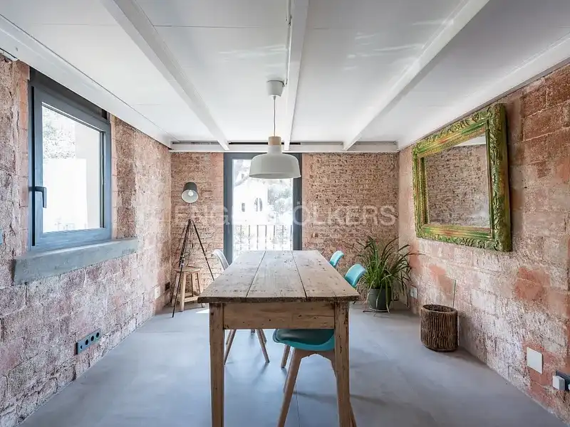 Comedor de Dúplex de alquiler en Barcelona con Aire acondicionado, Calefacción y Parquet