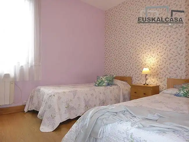Dormitori de Pis en venda en Bilbao  amb Calefacció i Parquet